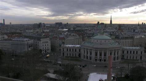 viena webcam|Live: Vienna City Hall webcam